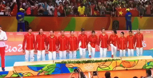 夺冠|集体回忆热泪盈眶！6大关键词＋8个彩蛋全面了解《夺冠》