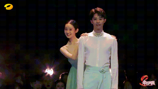 和杨洋并称 军艺双子星 的他 居然有个大13岁的女友 腾讯新闻