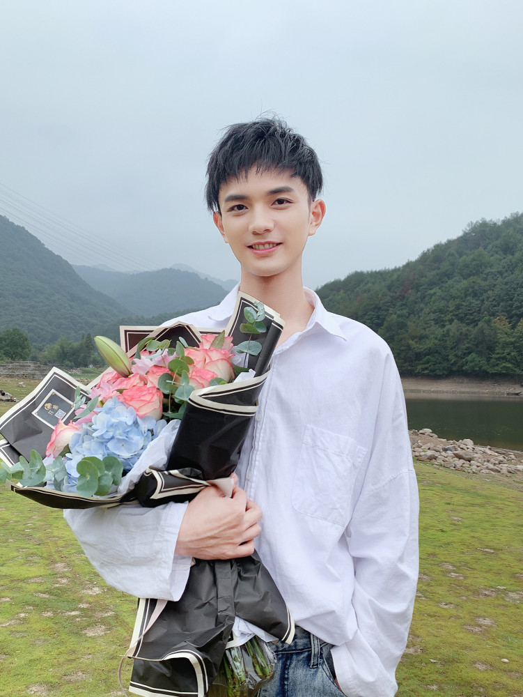 刘宸羽《师爷请自重》杀青,《创造营2019》华丽转身