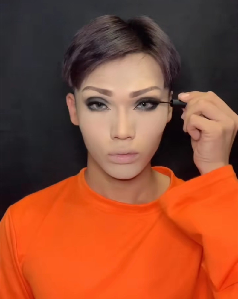 大佬化"北极星"仿妆,开局:等着被打脸,结局:天使吻过的手?