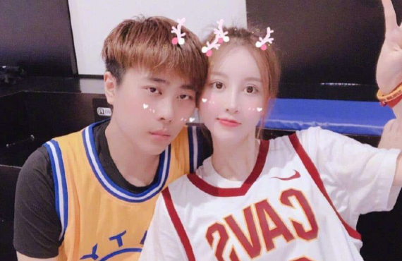 卢本伟为何一直用赵梦玥做头像本以为是甜结果却让人意外