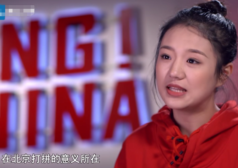 《好声音》贾铮现身王力宏演唱会,和刘美麟合影,颜值不落下风