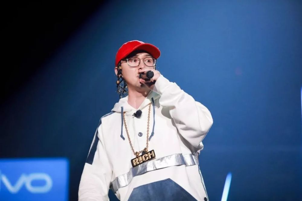 那吾克热diss自己"舔到一无所有"?