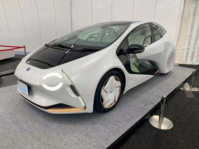 主打yui人工智能 丰田lq概念车亮相东京车展