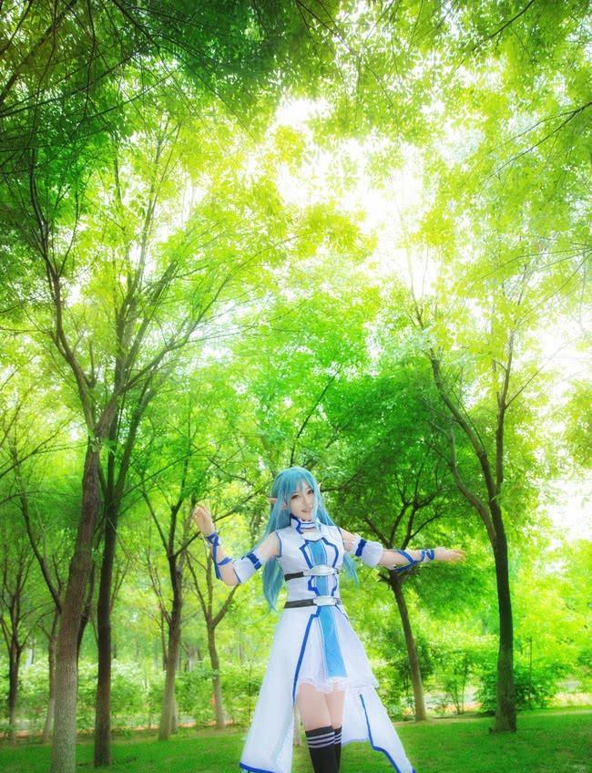 cosplay:刀剑神域,这样的亚丝娜水精灵你喜欢么