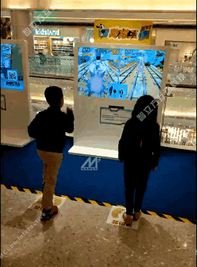 4,快乐蹦跑将跑步融入互动游戏中,让运动锻炼更增欢乐;多媒体影像丰富