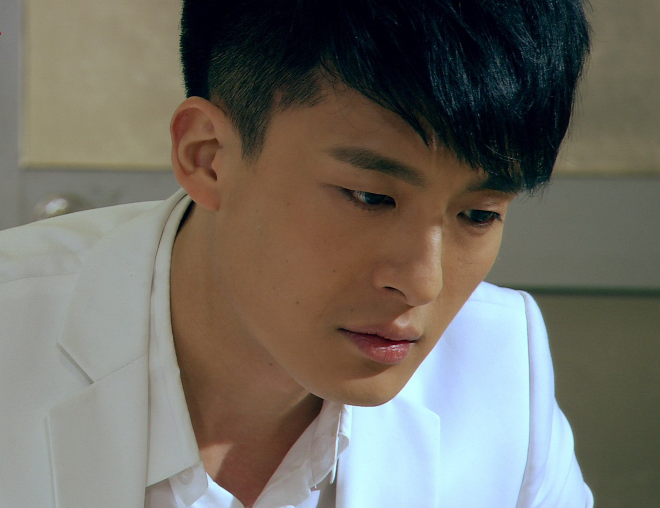 其实我想说,这个没什么大不了的,都给陈赫一点面子,孙艺洲主动的道个