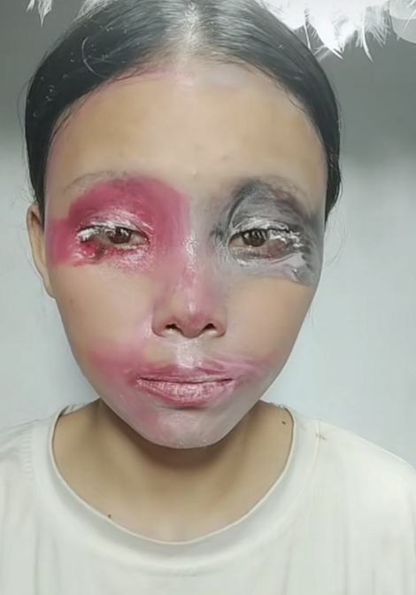 小丑直播卸妆刚开始觉得很做作看到最后错怪你了