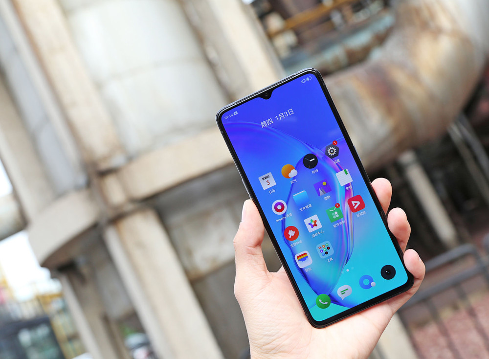 12 256gb老旗舰已降至2599,配备90hz三星屏 50w快充