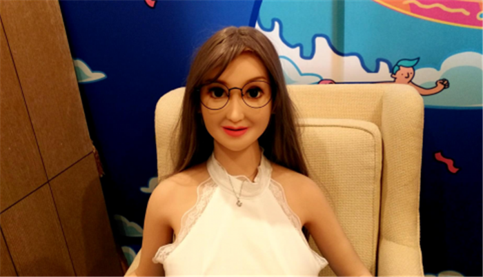 日本"妻子"机器人,3点优势凸显性能,网友:多少钱?想买一个