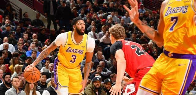 湖人球迷整整等了8年!大逆转加6连胜湖人稳列西部第一!