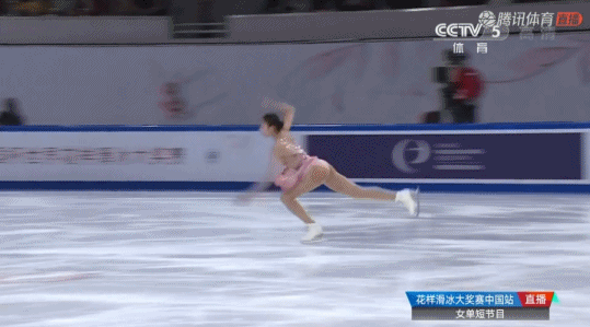 接下来的后内点冰三周接后外点冰两周连跳和阿