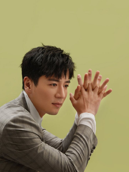 魏千翔帅气养眼,气场十足气势不凡