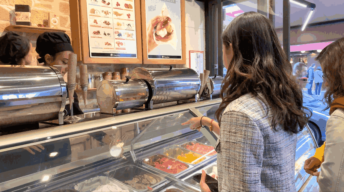 9012年了，还在拍打卡照？舞蹈生艺术生出国旅游玩什么、怎么玩_腾讯新闻