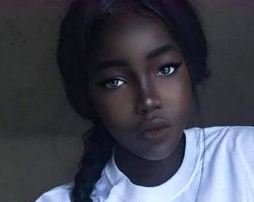 非洲网红第一黑玫瑰走红国内外素颜照曝光丑和黑真没关系