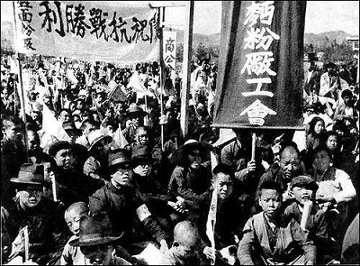 二战日本投降应该撤退130万人,为什么留下10万女人?