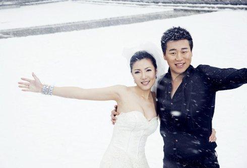 杜丽如今的老公是比自己小5岁的师弟庞伟,两个人相恋是在2008年,那