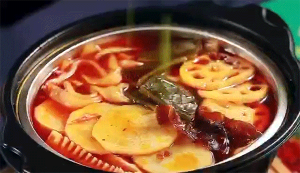 当我在家吃到小火锅的时候真的幸福哭了