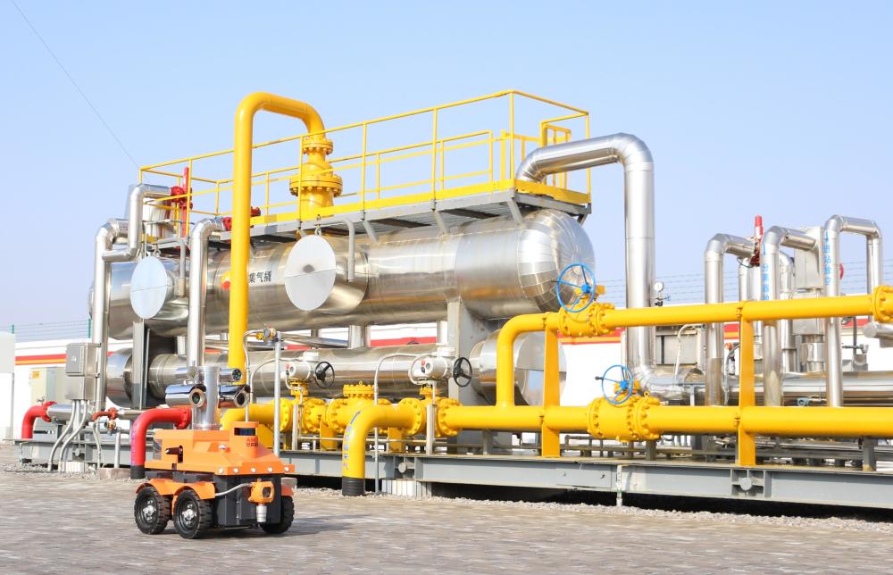 长庆油田采气四厂新型机器人成为天然气生产安全运行的守护神