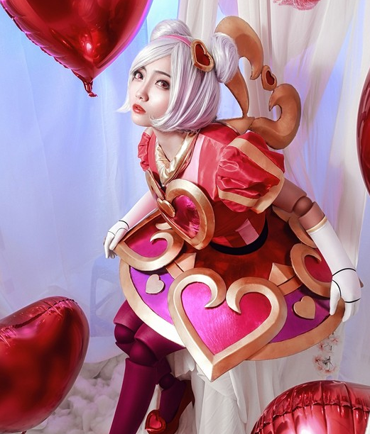 英雄联盟情人节发条cosplay,还原度很高coser - 腾讯云开发者社区
