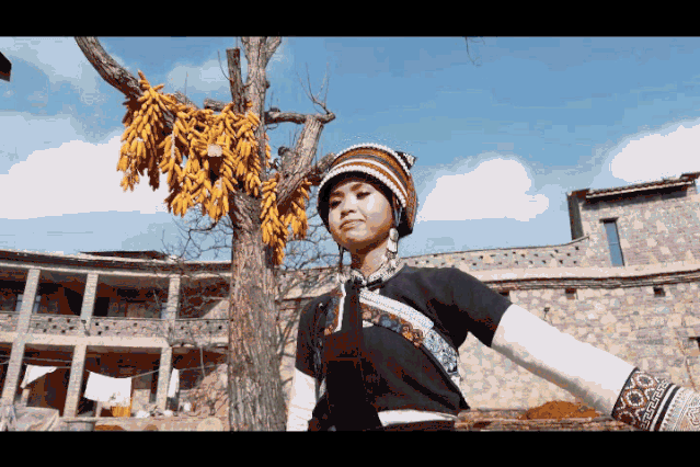 阿黑哥阿诗玛实力带货糯黑石头寨