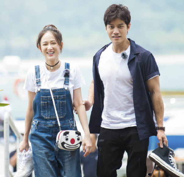 陈乔恩官宣恋爱,微博秒变大型脱粉现场,让人想到两年前的鹿晗!