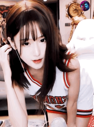 在特殊的日子里,能看到如此漂亮的腐团儿,的确是宅男粉丝的幸运爆棚了