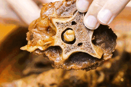 千万不要随便跟人吃羊蝎子