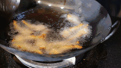 武汉大学人民医院|10个科室30位专家齐上阵，死里逃生大抢救，急诊科主任提醒千万小心！