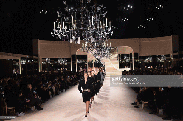 80年代的香奈儿女神 和老佛爷相爱相杀 今60岁依旧颠倒众生 腾讯新闻