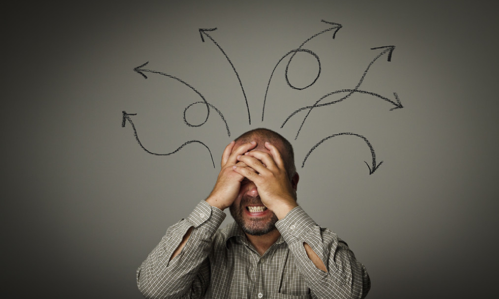 这位朋友创业已经两年多了,绕了很多弯,到现在为止,也只能勉力维持