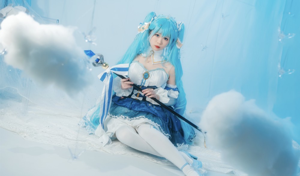 v家公式服,雪初音