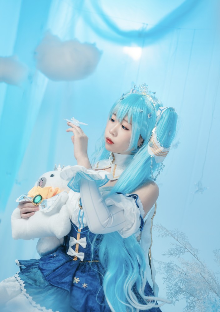 v家公式服,雪初音