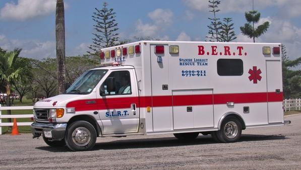 俄罗斯女子不慎跌下救护车.(示意图/取自pixabay)