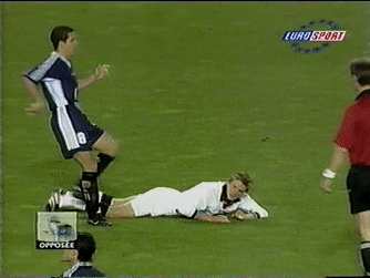 98世界杯时,贝克汉姆不理智地报复西蒙尼一半天使,一半魔鬼?