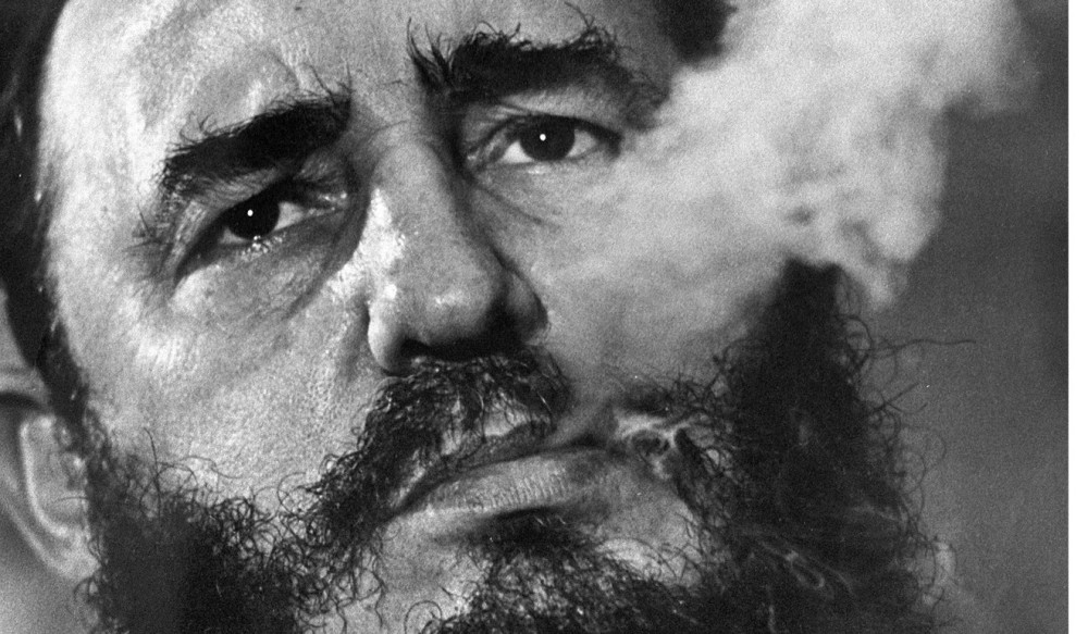 1959年,以卡斯特罗为首的古巴革命者发动武装起义,推翻巴蒂斯塔独裁