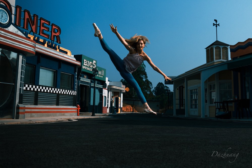 芭蕾街头,将舞台搬到了大街小巷里
