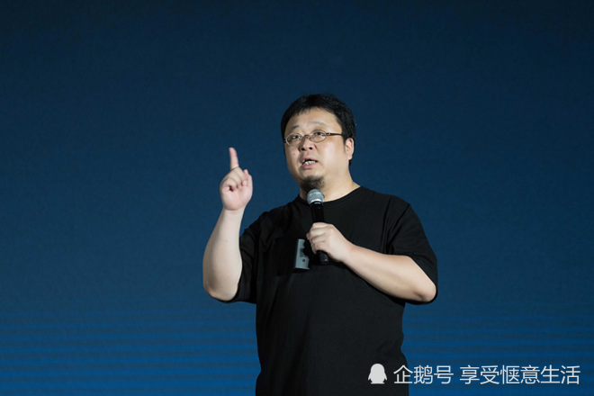 何以东山再起干一行垮一行的罗永浩网友捡了芝麻丢了西瓜