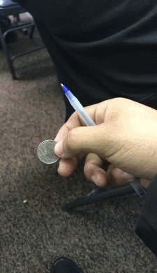 为什么在美国穿低腰裤,屁股缝里总是被人塞硬币?