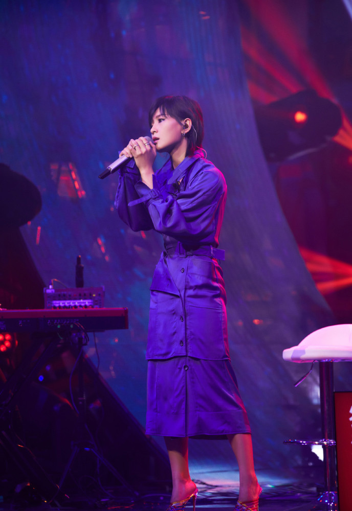 周笔畅精美舞台照,清新脱俗,令人怦然心动