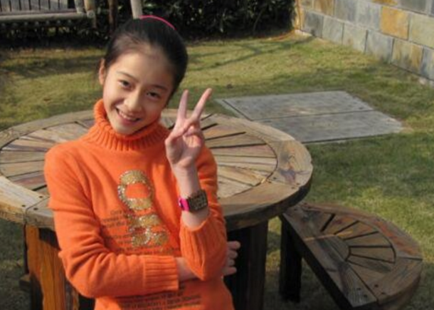 目前张雪迎的发展也拥有了雄厚的资源,因为童年