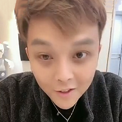 小猪先生担心被人认出会挨揍,如今出门需戴口罩,早知今日何必当初