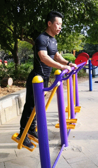 公园的健身器材还能这么么么么么玩?涨见识了!