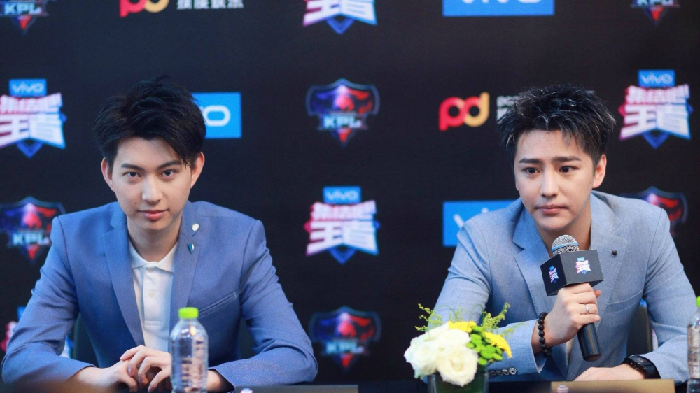 王者荣耀转会期开启,阿泰直播透露近况,或将转型教练