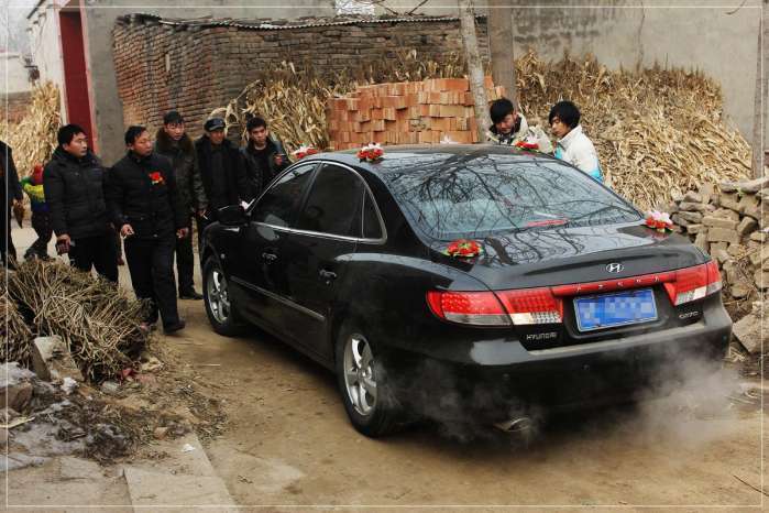 农村有车没车有何不一样,过年回老家一趟,你就知道什么是差距了