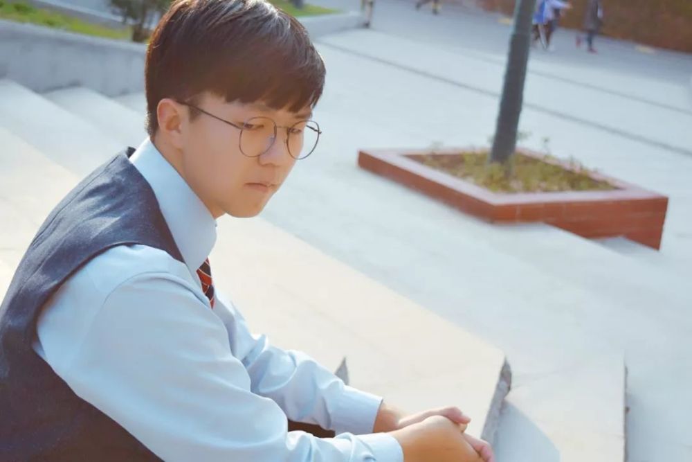 刘欣阳,记者站,英语