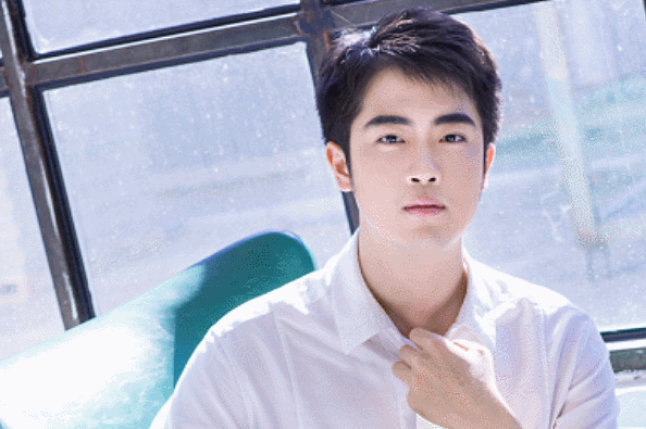 陆绎配音是张杰,今夏配音是张喆,看到大杨的配音:不出道可惜了