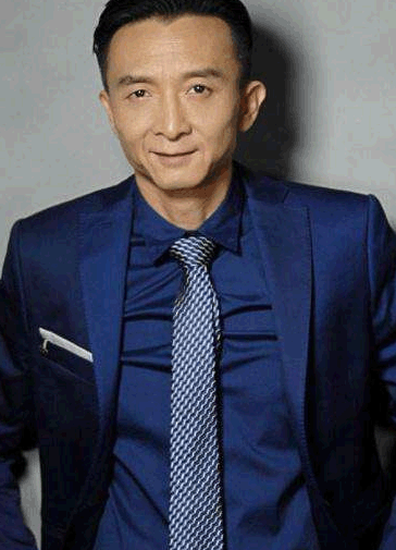 扫把星的扮演者"牺牲"多大?15年后穿上西装,男神一枚!