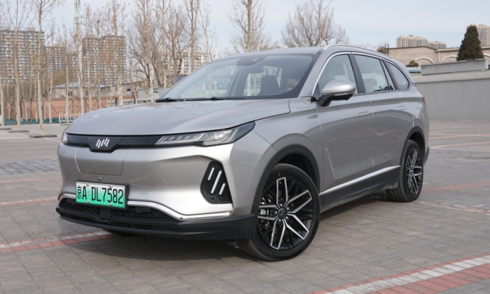 威马ex6 plus 400轻享版正式上市