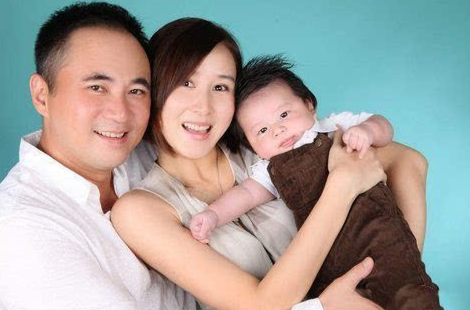 她因美貌走红后嫁入豪门,老公不忍心打扰她睡觉,主动切除器官